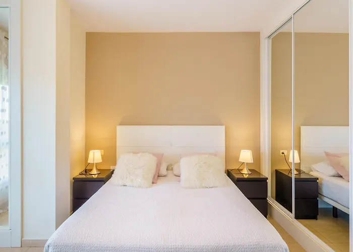 Cozy Canadas Flat - Terrace & Pool Appartement